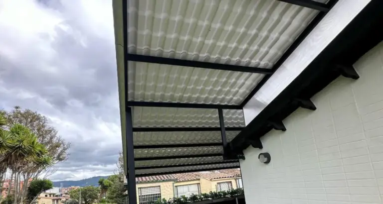 5 razones para Elegir Tejas en UPVC y Proteger tu Hogar en Temporada de Lluvias 