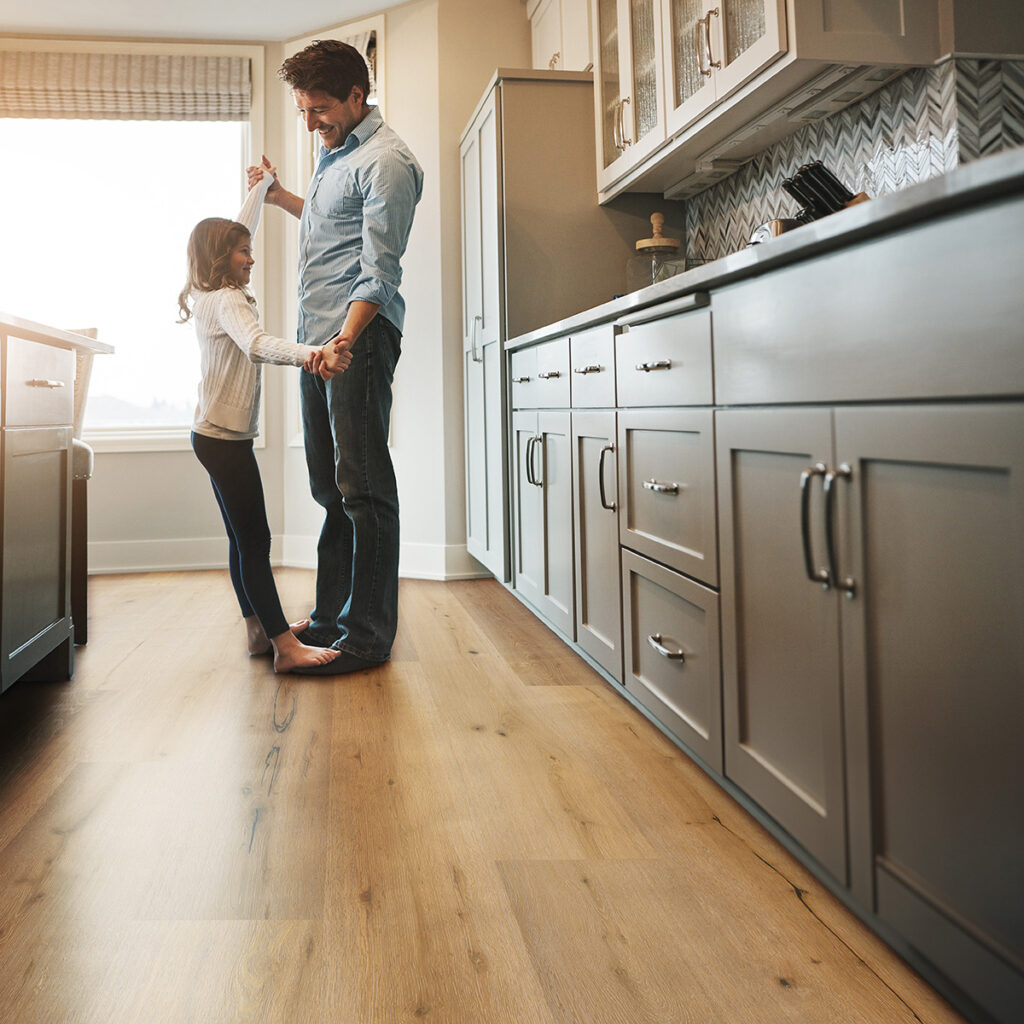 4 motivos por los que element premium es la mejor alternativa al spc us tier element prime oak musk stw138 1 father daughter kitchen